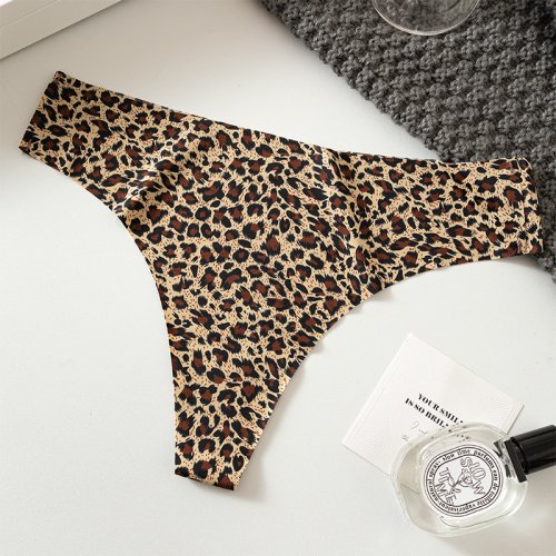 Momoru THONG  กางเกงในไร้ขอบ จีสตริงเซ็กซี่ เรียบเ